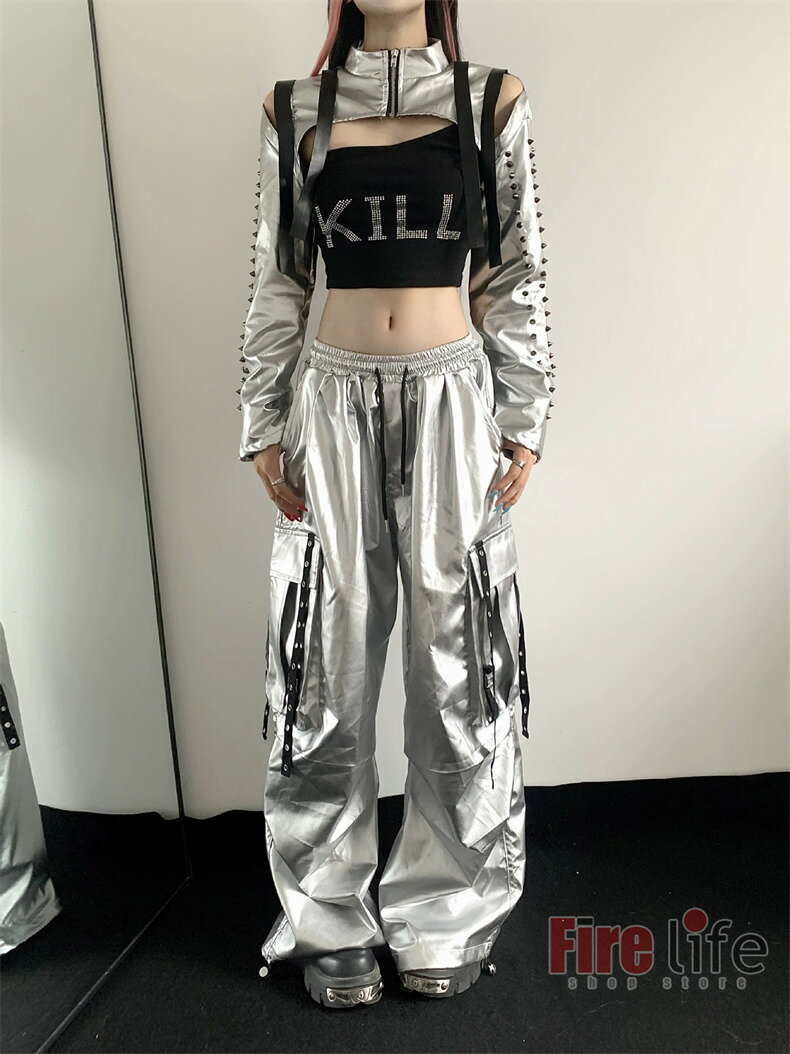 大人 ダンス衣装 シルバー レディース ヒップホップ k-pop衣装 アイドル衣装 へそ出し 銀色 長袖トップス カーゴパンツ スカート キャミソール セットアップ ジャズ チア Ds セクシー Hiphop 個性 カッコイイ イベント チーム 団体服 応援団 発表会 S M L XL　送料無料