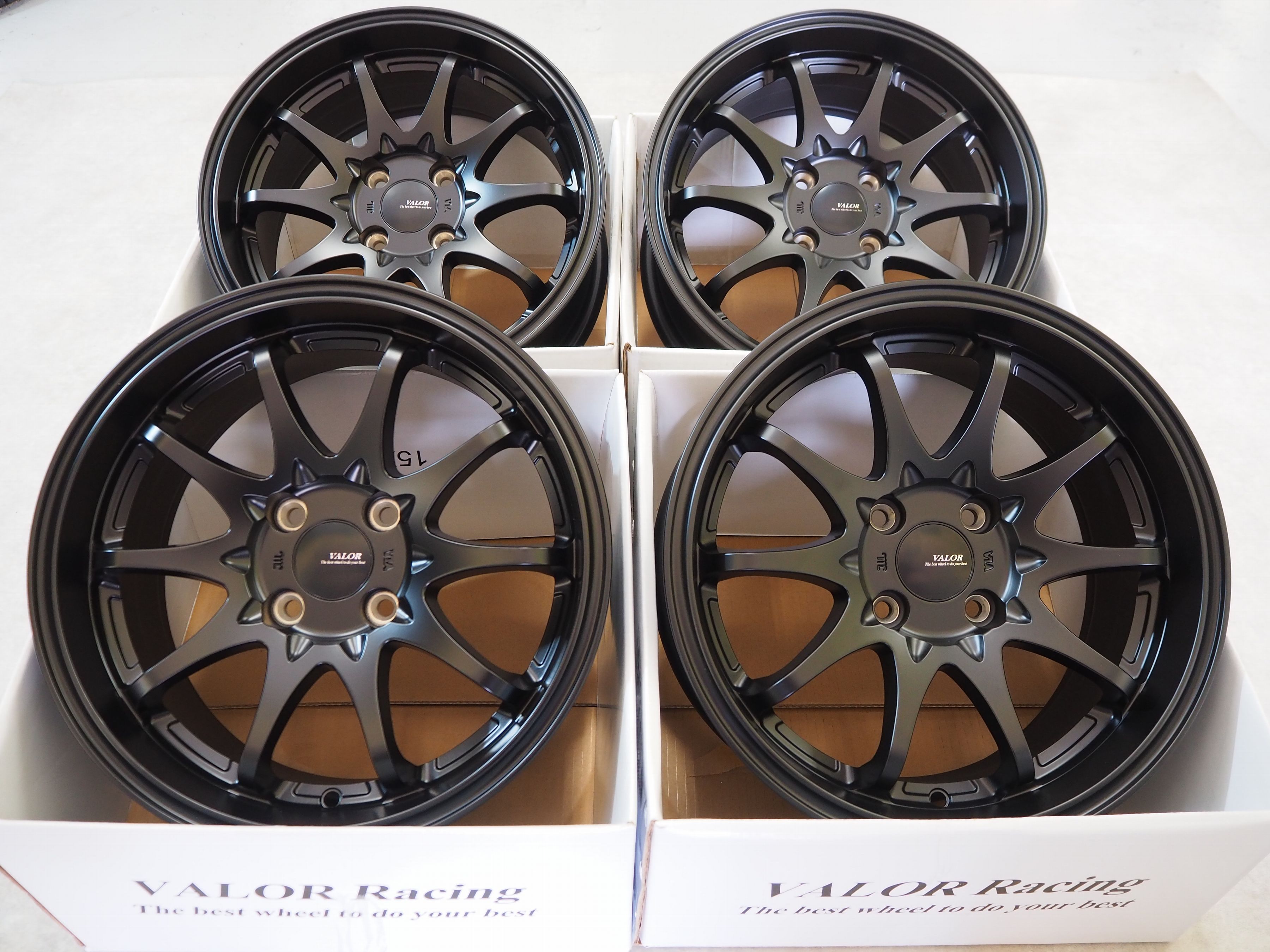 アクア ヴィッツ シエンタパッソ bB サクシードVALOR Racing SXRヴァローレーシング エスエックスアール15inch 7.0J 30 4H100マットブラックディープコンケイブ深リム 逆ゾリ 軽量