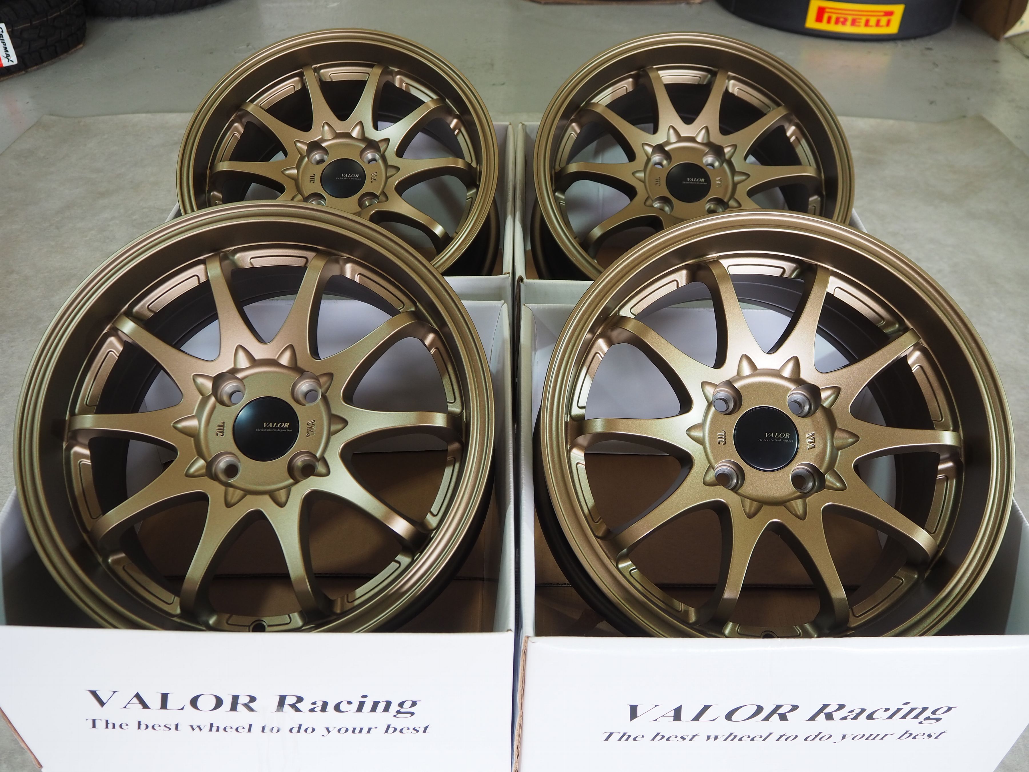 アクア ヴィッツ シエンタパッソ bB サクシードVALOR Racing SXRヴァローレーシング エスエックスアール15inch 7.0J 30 4H100ブロンズディープコンケイブ深リム 逆ゾリ 軽量