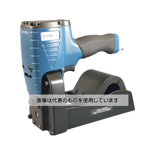 【アズワン AS ONE】実験室設備 工具類 工具、道具 ●一気に大量封函ができます。 ●1000本巻きのコイルステープルを使用するため補充時間が大幅に短縮され作業効率がUPします。 ●ダンボール封函に。 商品の仕様 ●全長(mm)：240 ●重量：2550g ●適合ステープル：TX-18 ●幅(mm)：102 ●高さ(mm)：200 ●使用ステープル：TX-18 ●使用空気圧力：0.4〜0.7MPa ●セット内容／付属品：六角レンチ、オイル、簡易抜針器 ●原産国：台湾 ●コード番号：268-7905 【※ご注意ください】商品は代表の画像を使用しています。