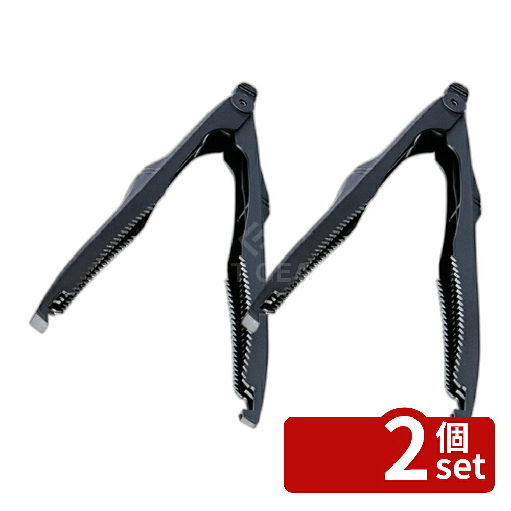 SHIMANO フィッシュグリップ 魚体を挟むだけでなく、つかむことも出来る。進化したフィッシュグリップ。 ●両サイドとセンターの3本刃で釣魚をがっちりキープ ●刃が重なりコンパクトに収納可能 ●D環を挟んでバックなどに取付可能 ●先端部は小魚の口をつかめるミニグリップ機能搭載 ●フィット感を高める滑り防止デザイン ●ワンタッチ開閉できるイージーロック機構 ●刃が重なりコンパクトに収納可能 製品仕様 ●カラー： ブラック ●サイズ： 210×30×30mm(ロックなし寸法素材： ガラス強化ナイロン ●JANコード:4969363590107 ※掲載している商品の画像は代表画像を表示しています。また実物と色が違って見える場合があります。あらかじめご了承下さい。
