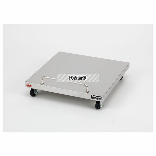 商品の特徴マルゼン　ブリーム　CR-55 炊飯カート 500×500×100mm430ブリームシリーズ／304ブリームシリーズハイクオリティ、しかもリーズナブル！プロユースに応えられる厨房設備機器のクオリティとコスト。そのバランスを高度なレベルで極めたのが“ブリームシリーズ”です。430ステンレスシリーズ654機種、304ステンレスシリーズ550機種がラインアップ。一般飲食店はもちろん、ホテルや給食などあらゆる業種で、機能性・合理性・耐久性・安全をはじめ、衛生管理・デザイン・使い勝手の良さなど、どの面からも最適な1台をお選びいただけます。●フロント面はR仕上の安全設計。トップの前面とバックガードのエッジ部分を、穏やかな曲線に加工したR仕上として安全性に配慮しました。さらに、トップとバックガードのつながりもR仕上げとなっており、清掃性を高めています。●シンクの底の傾斜が水溜りをシャットアウト。シンクの底は前方より後方が低い設計なので、排水が容易になって水の溜りを防ぎ、使いやすくなりました。●使いやすいオールフラット式スノコ板を採用。堅牢で耐久性に優れたオールフラットスノコ板を採用しました。機器や食材の収納性に優れ、掃除もしやすく衛生的に保つことができます。●4種類揃ったコーナー台L型コーナー台を規格品として4種類揃えました。キッチンスペースやレイアウトプランに合わせて、他の機器との幅広い組合せを工夫できます。●扱い易く、衛生的な取手引出し・引戸の取っ手は、全シリーズともSUS304ステンレスを採用。引出しはゴミが溜りにくい構造で衛生的です。引戸は大きめの設計で手が入りやすく、取り扱いがスムーズ。●バックガードに配管スペースがあるので工事が簡単。高さ150mm・厚さ60mmのバックガードは内部に十分な配管スペースがあり、バックガードの正面・上面のどちらでも水栓取付が可能です。配管を壁に埋め込む必要がないので、既存の機器との交換も簡単。配管工事がスピーディで手軽です。（奥行450タイプは高さ100mm、厚さ50mmです。）●小判型オーバーフローで、排水がスムーズ。オーバーフロー排水をスムーズに処理する小判型排水口を採用。使い良さと機能性を向上させました。●使う人本位、快適な3面アール。フロント部のアールだけでなく、左右両サイドのエッジを穏やかな曲面にした3面アールの機種もラインアップ。アイランドタイプのレイアウトに必要不可欠です。●防臭構造の排水トラップで快適。排水管からの臭いを完全にカットする防臭構造の排水トラップ。いつでも衛生的な環境の中で、快適に作業できます。●ゴミ受けカゴで排水パイプはいつも清潔。ゴミは排水トラップ内の大型ゴミ受けカゴに入るので排水パイプが詰まりません。また、掃除もラクなキングドレンを採用しました。（奥行450タイプは小キングドレンを使用）●耐蝕性に優れたアジャスター安定性の良いアジャスターは全シリーズとも肉厚のSUS304。耐蝕性に優れています。ブリームシリーズは、国土交通大臣官房官庁営繕部監修の「公共建築工事標準仕様書」（機械設備工事編）に記載の仕様に適合したタイプをご用意しています。製品仕様●寸法(間口×奥行×高さ)：500×500×100mm●備考：調理台　炊飯カート　ブリームシリーズ型式間口奥行高さCR-44450450100CR-55500500100