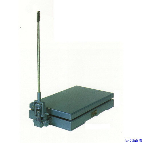 オレンジブック トラスコ中山　TRUSCOタイユー ミニテール定置式 〔品番:MT120X60500〕[ 注番:1359178]特長●手動油圧式です。仕様●均等荷重(kg)：500●テーブル長さ×幅(mm)：1200×500●足踏操作力(kg)：約22●揚程(mm)：190〜990仕様2●定置式材質/仕上●本体:スチールセット内容/付属品注意●北海道・沖縄・離島は別途運賃原産国（名称）日本JANコード本体質量135kgオレンジブック トラスコ中山　TRUSCOタイユー ミニテール定置式 〔品番:MT120X60500〕[注番:1359178][本体質量：135kg]《包装時基本サイズ：1400×620×195》〔包装時質量：140kg〕分類》搬送機器》リフター・ハンドパレットトラック》テーブルリフト☆納期情報：オレンジブック掲載以外でメーカー直送品【法人限定＝会社名ご記入お願い致します。】