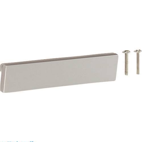 オレンジブック トラスコ中山　TRUSCOSUGATSUNE (100010087)MN1005Z140E101/ハンドル 〔品番:MN1005Z140E101〕[ 注番:2256589]特長●シンプルで洗練されたハンドルです。仕様仕様2●マットシルバー材質/仕上●亜鉛合金（ZDC）セット内容/付属品●十字穴付座付トラス小ねじM4×25注意原産国（名称）イタリアJANコード4510932010788本体質量86gオレンジブック トラスコ中山　TRUSCOSUGATSUNE (100010087)MN1005Z140E101/ハンドル 〔品番:MN1005Z140E101〕[注番:2256589][本体質量：86g]分類》金物・建築資材》建築金物》取手☆納期情報：メーカー取り寄品（弊社より発送）