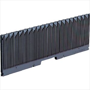 オレンジブック トラスコ中山　TRUSCO天昇 仕切板 678070 B(42M) 〔品番:67807000BK〕[ 注番:2681252]特長●テンバコED-42Mの中仕切りです。●溝は両面に設置。●溝ピッチ：5mm●溝幅：2.2mm●溝深さ：3mm●溝数：102仕様●色：ブラック●外形寸法(mm)間口：175●外形寸法(mm)奥行：20●適合カード差し(別売)：533仕様2材質/仕上●導電性ポリプロピレン（PP）セット内容/付属品注意原産国（名称）日本JANコード本体質量570gオレンジブック トラスコ中山　TRUSCO天昇 仕切板 678070 B(42M) 〔品番:67807000BK〕[注番:2681252][本体質量：570g]分類》物流・保管用品》コンテナ・パレット》導電性コンテナ☆納期情報：オレンジブック掲載以外でメーカー直送品【法人限定＝会社名ご記入お願い致します。】