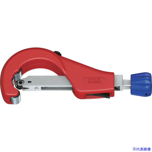 オレンジブック トラスコ中山　TRUSCOKNIPEX パイプカッター チュービックスXL(ブリスターパック仕様) 〔品番:903103BK〕[ 注番:5529757]特長●外径φ6〜76mm（1/4〜3インチ）、厚さ2mmまでの銅、真鍮、ステンレスパイプの切断が簡単にできます。●刃の調整は、ばね内蔵のクイックロック機構により、片手でスライドさせるだけです。●切断刃とガイドローラーの内部に高品質なニードルベアリングを内蔵し、切断作業がスムーズです。●バリ取りツールを内蔵しています。仕様●切断能力(mm)：6〜76●全長(mm)：260●最大肉厚(mm)：2●標準替刃：90 39 02 V01●バリ取りツール品番：90 31 03 E01仕様2材質/仕上●ボディ：アルミセット内容/付属品注意原産国（名称）スペインJANコード4003773088127本体質量865gオレンジブック トラスコ中山　TRUSCOKNIPEX パイプカッター チュービックスXL(ブリスターパック仕様) 〔品番:903103BK〕[注番:5529757][本体質量：865g]《包装時基本サイズ：260×100×42》〔包装時質量：865g〕分類》手作業工具》水道・空調配管用工具》パイプカッター☆納期情報：仕入れ先通常在庫品 (欠品の場合有り)
