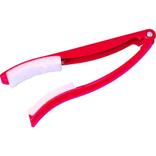 オレンジブック トラスコ中山　TRUSCOazuma TK ブラインドクリーナー 〔品番:735010500〕[ 注番:7626096]特長●一枚ずつしっかり挟んで拭けます。●ブラインドの羽根のカーブに合わせた形状なので表裏一度できれいに拭けます。用途●ブラインドの掃除に。仕様●色：レッド●縦(mm)：220●横(mm)：30●厚さ(mm)：15仕様2材質/仕上●グリップ:ABS樹脂●スポンジ:ポリウレタンフォーム●クロス:レーヨンセット内容/付属品注意原産国（名称）日本JANコード4970190432980本体質量60gオレンジブック トラスコ中山　TRUSCOazuma TK ブラインドクリーナー 〔品番:735010500〕[注番:7626096][本体質量：60g]《包装時基本サイズ：25×220×42》〔包装時質量：75g〕分類》清掃・衛生用品》清掃用品》ハンドブラシ☆納期情報：仕入れ先通常在庫品 (欠品の場合有り)