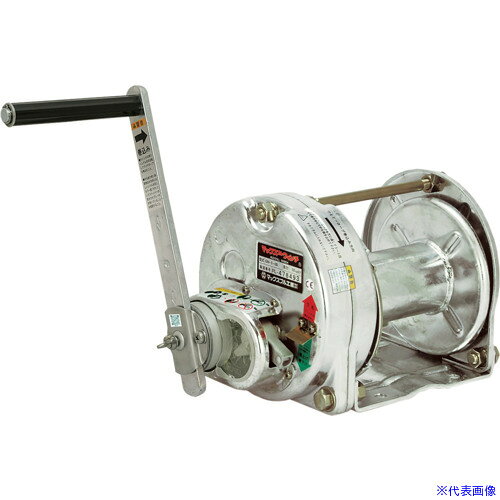 オレンジブック トラスコ中山　TRUSCOMAXPULL 手動ウインチ(溶融亜鉛メッキ付き) 〔品番:GM5GS〕[ 注番:8354608]特長●耐塩性及び防錆を目的とし、ステンレス製よりも低価格を実現しました。●ハンドル操作は回転式です。●スチール製ボディ表面に溶融亜鉛メッキを施し、ボルトナット類にはSUS-304製を使い、耐塩性・防錆性に優れています。●メカニカルブレーキには二重安全機構を採用し、万一、爪アーム部に衝撃が加わってもノーブレーキになることはありません。用途●海辺に設置する場合。●船舶用・一般耐候性ウインチ。仕様●最大能力(t)：0.5●減速比：1/8.90●ワイヤ巻取量(mm×m)：6×40●幅(mm)：210●奥行(mm)：350●高さ(mm)：211●ハンドル長(有効最大値)(mm)：250仕様2●メカニカルブレーキ式●溶融亜鉛メッキ式●360°回転式材質/仕上●ボディー：スチール（溶融亜鉛メッキ）●ステーボルト及びボルトナット類・ビス類・止め輪・スプリング：ステンレス（SUS-304）セット内容/付属品注意●ワイヤロープは付属しておりません。別途ご用意下さい。原産国（名称）日本JANコード4521891008099本体質量15.4kgオレンジブック トラスコ中山　TRUSCOMAXPULL 手動ウインチ(溶融亜鉛メッキ付き) 〔品番:GM5GS〕[注番:8354608][本体質量：15.4kg]《包装時基本サイズ：360×270×265》〔包装時質量：16500g〕分類》荷役用品》ウインチ・ジャッキ》ウインチ（手動式）☆納期情報：仕入れ先通常在庫品 (欠品の場合有り)