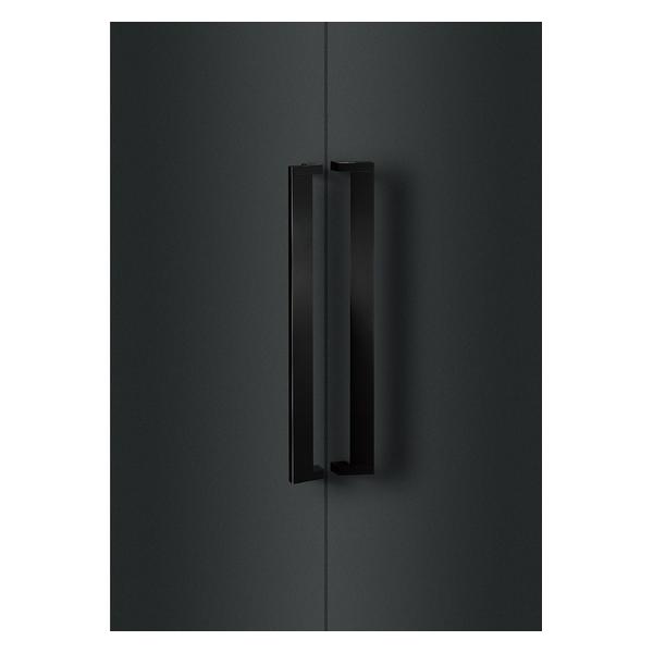 商品の特徴 UNION(ユニオン) ドアハンドル 押し棒 T5656-26-101 アルミ ブラック 製品仕様 ●分類:建築用金物 ＞ ドアハンドル ＞ 押し棒 ●商品型番:T5656-26-101 ●ピッチ:680 ●施工:取付ビス　M8取付穴　φ10mm / ガラスドア取付時 φ16mm ●機能:タッチシステム対応 ●仕様:アルミ ブラック ●サイズ:L700 ●重量:3.5kg