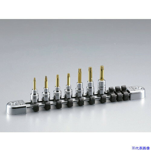 オレンジブック トラスコ中山　TRUSCOnepros 6.3トルクスビットセット(7コ組) 〔品番:NTQ4T07〕[ 注番:2068696]特長●チタンコーティングにより耐摩耗性を向上しています。●差込角側は応力の集中を防ぐパワーフィット形状を採用しています。用途●トルクスねじの締結に使用。仕様●差込角(mm)：6.35●セット内容(点)：7●ソケット内容：NQ4 T8,T10,T15,T20,T25,T27,T30●呼びNo.：T8、T10、T15、T20、T25、T27、T30●対辺形状：トルクス●差込数：10仕様2●T型トルクスビットソケットセット材質/仕上●特殊工具鋼セット内容/付属品●ソケット：NQ4T8、T10、T15、T20、T25、T27、T30●ソケットホルダ注意原産国（名称）日本JANコード4989433974538本体質量270gオレンジブック トラスコ中山　TRUSCOnepros 6.3トルクスビットセット(7コ組) 〔品番:NTQ4T07〕[注番:2068696][本体質量：270g]《包装時基本サイズ：225×75×30》〔包装時質量：335g〕分類》手作業工具》ソケットレンチ》ヘックスローブソケット☆納期情報：仕入れ先通常在庫品 (欠品の場合有り)