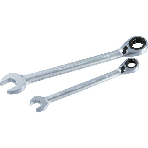 オレンジブック トラスコ中山　TRUSCOPro-Auto リバースギアレンチ19mm 〔品番:RGW19〕[ 注番:3270998]特長●左右回転切り替えスイッチはワンフィンガーで簡単に操作できます。●ギア数72山、送り角5°（8ミリのみギア数60山）で本締め作業ができるオフセットタイプです。●ナット抜け防止用リングストップ付です。仕様●対辺寸法(mm)：19●厚さ(mm)スパナ：8.7●厚さ(mm)めがね：11.2●全長(mm)：248●対辺(mm)：19仕様2材質/仕上●クロムバナジウム鋼●表面処理：サテンクロムセット内容/付属品注意原産国（名称）台湾JANコード4989530605465本体質量0.22kgオレンジブック トラスコ中山　TRUSCOPro-Auto リバースギアレンチ19mm 〔品番:RGW19〕[注番:3270998][本体質量：0.22kg]《包装時基本サイズ：305×60×15》〔包装時質量：224g〕分類》手作業工具》レンチ・スパナ・プーラー》コンビネーションラチェットレンチ☆納期情報：仕入れ先通常在庫品 (欠品の場合有り)