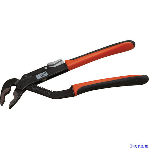 オレンジブック トラスコ中山　TRUSCOBAHCO ウォーターポンププライヤー 最大口開き67mm 全長400mm 〔品番:8226〕[ 注番:4371305]特長●上側のハンドルのボタンを押すだけで素早く開きます。●ワンタッチで開閉できます。●人間工学に基づいた手に優しいエルゴハンドルです。●エラストマーグリップです。用途●水道・ガス管など配管工事作業におけるパイプ、ナットの締め付け、緩め作業に。仕様●全長(mm)：400●最大口開き(mm)：67●調整(段階)：16●ジョイント構造（枚数）：2仕様2材質/仕上●工具鋼セット内容/付属品注意原産国（名称）フランスJANコード7314150115853本体質量670gオレンジブック トラスコ中山　TRUSCOBAHCO ウォーターポンププライヤー 最大口開き67mm 全長400mm 〔品番:8226〕[注番:4371305][本体質量：670g]《包装時基本サイズ：438×88×25》〔包装時質量：914g〕分類》手作業工具》水道・空調配管用工具》ウォーターポンププライヤー☆納期情報：仕入れ先通常在庫品 (欠品の場合有り)