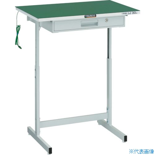 オレンジブック トラスコ中山　TRUSCOTRUSCO 導電マット張小型作業デスク 700X450 ホワイト色 〔品番:VUD701NW〕[ 注番:4673816]特長●静電気の発生を嫌う軽作業に最適な立ちデスクです。●50mmピッチでデスクの高さが調整できます。仕様●天板材質：ポリ化粧●間口(mm)：700●奥行(mm)：450●高さ(mm)：700〜900●アジャスターねじサイズ：M8×1.25●均等荷重(kg)：20仕様2●引出し内寸：473×376×39mm●アース線長さ：2m●電気抵抗値：1×10［［の6乗］］Ω材質/仕上●本体:スチール●天板:ポリ化粧●天板:帯電防止マット張り（2t）セット内容/付属品注意●提供不可：chemSHERPA●車上渡しのため、お客様での荷降ろしが必要です。原産国（名称）日本JANコード4989999585131本体質量16.5kgオレンジブック トラスコ中山　TRUSCOTRUSCO 導電マット張小型作業デスク 700X450 ホワイト色 〔品番:VUD701NW〕[注番:4673816][本体質量：16.5kg]分類》物流・保管用品》作業台》マット張作業台☆納期情報：メーカー直送品（送料元払い）【法人限定＝会社名ご記入お願い致します。】 ※北海道・沖縄・離島は運賃別途商品も含む