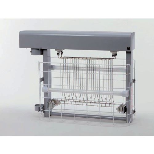オレンジブック トラスコ中山　TRUSCOSURE 電撃殺虫器 屋外用 〔品番:GK7010Z〕[ 注番:5161304]特長●近紫外線の波長で虫を誘引し、電撃で捕殺します。用途●精密加工品工場、印刷工場、食品工場に。●ホテル、レストラン、コンビニエンスストアに。仕様●誘虫ランプ：30WFL30BL×2●幅(mm)：876●奥行(mm)：330●高さ(mm)：680仕様2●2次電圧7000V●耐久性に優れた高級塗装仕上げ●有効面積：200〜400m^2●取付高さ3.5m以上材質/仕上セット内容/付属品注意原産国（名称）日本JANコード4905058551084本体質量23.5kgオレンジブック トラスコ中山　TRUSCOSURE 電撃殺虫器 屋外用 〔品番:GK7010Z〕[注番:5161304][本体質量：23.5kg]分類》環境改善用品》害虫・害獣駆除用品》捕虫器☆納期情報：メーカー直送品（送料元払い）【法人限定＝会社名ご記入お願い致します。】 ※北海道・沖縄・離島は運賃別途商品も含む