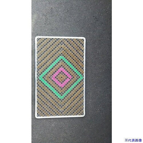オレンジブック トラスコ中山　TRUSCOYUYPRO 足ふきマット60 〔品番:YGA001〕[ 注番:5543166]特長●日本にありそうで無かったプラ舟専用サイズの足ふきマットです。用途●プラ舟60〜140サイズに弊社の足ふきマットを入れて水を入れ、作業靴の泥落としや洗浄に。●また事務所の玄関マットとして使用することも可能です。仕様●サイズ長辺(mm)：710●サイズ短辺(mm)：410仕様2●プラ舟専用サイズの足ふきマット●全国で販売されているプラ舟に合わせて、中でずれないピッタリサイズの足ふきマット●10〜20mmのサイズ調節も可能。●グラグラせず壊れにくい。●泥抜き穴あり材質/仕上●フレーム＋網：スチール●ブラシ部：PEセット内容/付属品注意●プラ舟を他社製品で使用する場合は必ず事前に底寸法をご確認ください。原産国（名称）中国JANコード4560416130419本体質量1.95kgオレンジブック トラスコ中山　TRUSCOYUYPRO 足ふきマット60 〔品番:YGA001〕[注番:5543166][本体質量：1.95kg]《包装時基本サイズ：710×30×410》〔包装時質量：2kg〕分類》清掃・衛生用品》床材用品》玄関マット☆納期情報：仕入れ先通常在庫品 (欠品の場合有り)