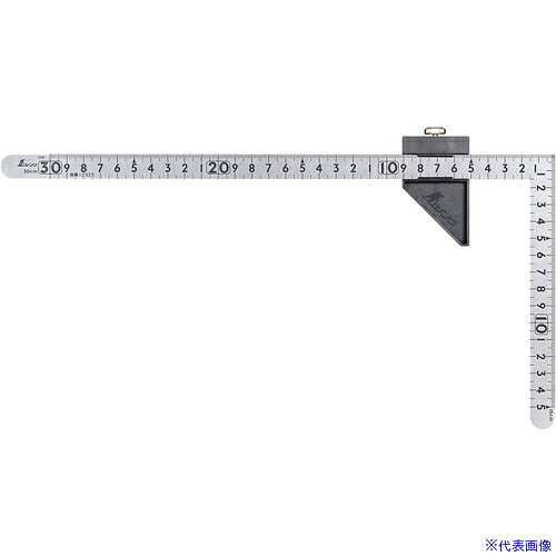 オレンジブック トラスコ中山　TRUSCOシンワ 曲尺 小型 30X15CM 表裏同目 ストッパー付き 平ステン 〔品番:12441〕[ 注番:6889463]特長●曲尺の目盛を使用してケガキ線の寸法取りが可能です。●突き当て位置を変えることで45°のケガキ線が引けます。●面取り材にも安定したケガキ線が引けます。仕様●長辺(mm)：330●短辺(mm)：178●幅(mm)：14●厚さ(mm)：1.4●目盛仕様：表裏cm●長さの許容差：±0.2mm●直角度：100mmにつき0.1mm以下仕様2材質/仕上●曲尺：ステンレス●ストッパー本体：ABS樹脂、ねじ：鉄、板ばね：銅セット内容/付属品注意原産国（名称）中国JANコード4960910124417本体質量77gオレンジブック トラスコ中山　TRUSCOシンワ 曲尺 小型 30X15CM 表裏同目 ストッパー付き 平ステン 〔品番:12441〕[注番:6889463][本体質量：77g]《包装時基本サイズ：365×180×15》〔包装時質量：84g〕分類》測定・計測用品》測定工具》曲尺☆納期情報：仕入れ先通常在庫品 (欠品の場合有り)