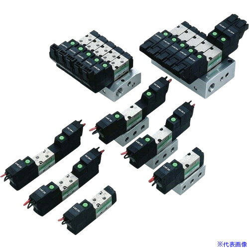 オレンジブック トラスコ中山　TRUSCOCKD パイロット式5ポート弁 パイロット式 5ポート弁 ピコゾール 〔品番:4SB02900C3〕[ 注番:6958342]特長●コンパクトながら、φ6〜25までのシリンダ駆動が可能な超小形パイロット式5ポート弁です。用途●シリンダ駆動用に。仕様●有効断面積(［［MM2］］)：1.6●給油：不要●消費電力（W）：0.6仕様2●マニホールド用電磁弁単体●2位置ダブル●電線接続：C形コネクタ（リード線横方向 300mm）材質/仕上●ボディ：アルミニウムセット内容/付属品注意原産国（名称）日本JANコード本体質量35gオレンジブック トラスコ中山　TRUSCOCKD パイロット式5ポート弁 パイロット式 5ポート弁 ピコゾール 〔品番:4SB02900C3〕[注番:6958342][本体質量：35g]《包装時基本サイズ：150×230×120》〔包装時質量：50g〕分類》空圧用品》空圧・油圧機器》電磁弁☆納期情報：メーカー取り寄品（弊社より発送）