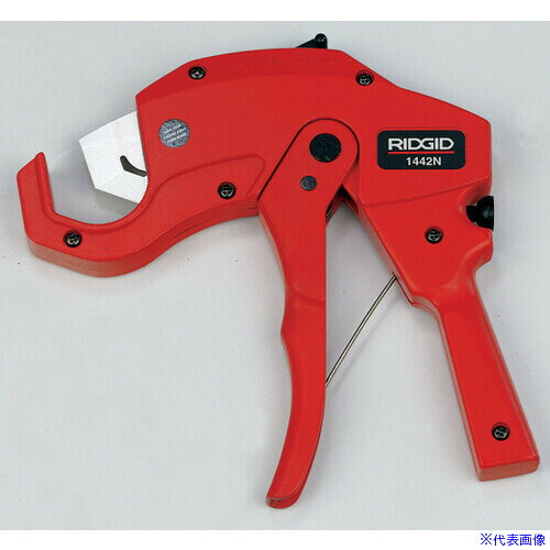オレンジブック トラスコ中山　TRUSCORIDGID プラスチックパイプカッター 1442N 〔品番:20191〕[ 注番:8558949]特長●ピストル型なのでトリガーを握れば片手で簡単に切断が可能です。●親指ワンプッシュでリリースできます。●プラスチック、塩ビ管の切断に最適です。用途●塩ビ管・ポリ管の切断に。仕様●切断能力(mm)：3〜42●全長(mm)：210●標準替刃：42126●モデル：1442N仕様2材質/仕上●本体：アルミ合金●替刃：ステンレス鋼セット内容/付属品注意原産国（名称）台湾JANコード本体質量940gオレンジブック トラスコ中山　TRUSCORIDGID プラスチックパイプカッター 1442N 〔品番:20191〕[注番:8558949][本体質量：940g]《包装時基本サイズ：395×245×40》〔包装時質量：943g〕分類》手作業工具》水道・空調配管用工具》パイプカッター☆納期情報：仕入れ先通常在庫品 (欠品の場合有り)