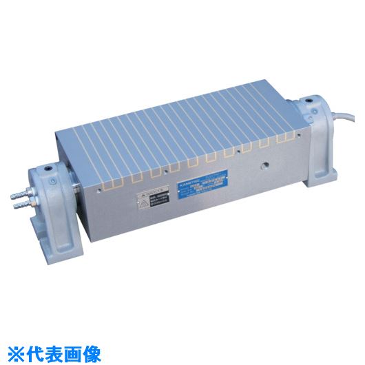 オレンジブック トラスコ中山　TRUSCOKANETEC 水冷式可傾形電磁チャック 〔品番:KCT2050UF〕[ 注番:8575252]特長●チャック内部に冷却液を通しても、弊社独自の設計により、内部のコイルは故障発生のし難い構造になっています。用途●通電による発熱がありませんので高い精度での角出し研削加工に適します。仕様●高さ(mm)：170●全高：170●電流：0.34A●電圧(V)：DC90V●全長(mm)：642●呼び寸法：200×500仕様2材質/仕上セット内容/付属品注意原産国（名称）日本JANコード本体質量76kgオレンジブック トラスコ中山　TRUSCOKANETEC 水冷式可傾形電磁チャック 〔品番:KCT2050UF〕[注番:8575252][本体質量：76kg]分類》工作機工具》マグネット用品》マグネットチャック☆納期情報：オレンジブック掲載以外でメーカー直送品（送料元払い）【法人限定＝会社名ご記入お願い致します。】※北海道・沖縄・離島は運賃別途商品も含む
