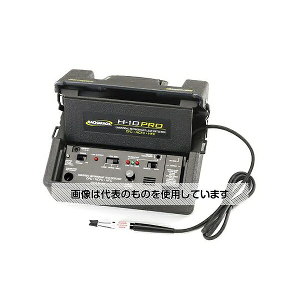 【アズワン AS ONE】分析・特殊機器 公害・環境機器 環境測定器(検知管・ガスモニター) ●高感度センサを搭載したリークテスタ。 商品の仕様 ●対応冷媒：R410A、R407C、R404A、R134a、R22、R11、R12、R502 ●検出感度：0.17g/年 ●検出表示方法：ネオンランプ、電子ブザー ●感度調整：オート/マニュアル(2モード切換) ●ウォームアップ時間：約2分 ●応答時間：約1秒 ●使用環境：0〜40℃70％RH ●電源：DC12V(充電バッテリー) ●プローブ長：吸引プローブ1.5m ●サイズ(本体)：267W×216D×140Hmm ●質量：約2.3kg ●付属品：充電器、片掛けストラップ、フィルタ×12個、フローチェッカ用ボール×4個 ●JANコード：4528422344602 【※ご注意ください】商品は代表の画像を使用しています。