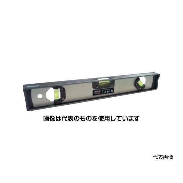 【アズワン AS ONE】実験室設備 工具類 工具、道具 ●アイビーム型フレームの定番品です。大径気泡管で見やすいです。 ●4本目盛入です。 ●45°測定可能です。(150mmは45°測定用気泡管なし) ●V溝がついているため、パイプ等の上において使用可能です。 ●垂直気泡管付です。 ●水平・垂直・45°測定に。 商品の仕様 ●長さ(mm)：750 ●高さ(mm)：56 ●厚さ(mm)：26 ●マグネット：なし ●精度：±1.5mm/m=±0.0859°以内 ●感度：0.5mm/m=0.0286° ●測定方式：気泡管の目盛線の中央に気泡がくる様にして測定してください ●垂直気泡管：付 ●アイビーム型フレーム ●V溝付 ●材質／仕上：本体／アルミニウム、気泡管／アクリル樹脂(PMMA) ●原産国：日本 ●コード番号：229-6594 【※ご注意ください】商品は代表の画像を使用しています。