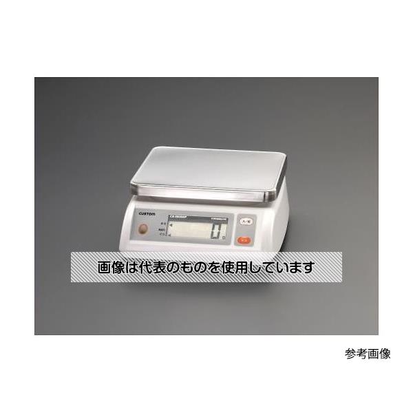 【アズワン AS ONE】実験室設備 工具類 工具、道具 ●付属電池はテスト電池ですので新しい電池をご購入下さい。 ●※完全防水ではないので水没すると故障します。 商品の仕様 ●型番：CS-5000WP ●秤量：5000g ●最小目盛：2g ●精度：±6g ●計量範囲：0〜5000g ●使用温湿度：0〜+40 ℃、85％RH以下(但し、結露のないこと) ●保存温湿度：-10〜+60 ℃、70％RH以下(但し、結露のないこと) ●材質：樹脂、ステンレス ●電源：単2電池×4本(付属)またはACアダプター(別売) ●電池寿命：約1,800時間(アルカリ電池使用時) ●サイズ：250(W)×260(D)×108(H)mm ●載皿サイズ：230(W)×190(D)mm ●重量：約2500g(電池含む) ●用途：食品、工場関連の商品、部品など ●付属品：計量皿、モニター用電池 ●消費電力1/3(メーカー従来品) 簡単に取り外し洗浄可能なステンレス皿標準装備 ●1/2000の高分解能 ●水平調整可能なスクリュー式足部 ●IP65防水性能、風袋機能付 ●重力加速度16エリア可能 ●水準器付 【※ご注意ください】商品は代表の画像を使用しています。