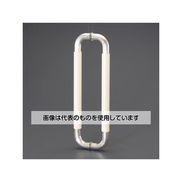 【アズワン AS ONE】実験室設備 工具類 工具、道具 ●引戸、ガラス戸の表裏に取り付ける事で、開閉を楽に行えます。 商品の仕様 ●ねじ：M8 ●ねじ間：575mm ●取手幅：φ31mm ●高さ：70mm ●色：白 ●適応扉厚：10〜55mm ●材質：天然木・ステンレス ●付属品：ナベ小ねじ／M8×70mm、M8×90mm ●ヘアーライン仕上げ ●無機抗菌剤・塗装(木部表面) 【※ご注意ください】商品は代表の画像を使用しています。