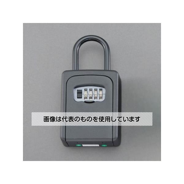 【アズワン AS ONE】実験室設備 工具類 工具、道具 ●暗証番号で解錠できるため、暗証番号を知る人のみで鍵を共有できます。 ●鍵、貴重品、小物等を収納し、複数人で共有できるキーボックス。 ●内部のストッパーを左方向に押した状態で、U字フックを取り付け・取り外しが可能です。 商品の仕様 ●型番：CKB-S01-K ●重量(g)：570 ●材質：アルミ合金 ●幅：90 ●ツル径(mm)：約9.64 ●クリアランス(タテ)(mm)：55mm ●クリアランス(ヨコ)(mm)：40mm ●外寸サイズ(mm)：90×40×186 ●内寸サイズ(mm)：64×32×27 ●付属品：取り付け用ネジ・プラグ 各4本 ●番号可変式(4桁ダイヤル式) ●カギの安全な受け渡しに ●吊り下げタイプ ●屋外使用可 【※ご注意ください】商品は代表の画像を使用しています。