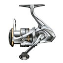 商品の特徴 シマノ(SHIMANO)　セドナ　ライトなオールラウンダー　2500　(046451) ナイロン3号120mのラインキャパで、各種ルアーフィッシングからウキフカセやチョイ投げなどのエサ釣りまで多彩な魚種や釣法に対応可能なモデルです。 ●「巻き」の性能を磨いたエントリーモデル。 確かな実釣性能を備えながら、リーズナブルな価格で多くのアングラーから支持されてきたセドナがリニューアルしました。 新たな進化の核はフラッグシップモデルにも搭載されているサイレントドライブ。 リール内部の部品間の微細なガタ、隙間、揺れを大幅に軽減し、滑らかな回転性能、静粛性を伴った巻きごこちを備えたリールへと生まれ変わりました。 繊細な巻きごこちが重要とされるルアーフィッシングにも使いやすくなりました。 ライトゲームのための500サイズから大物もターゲットにしたC5000サイズまで、ビギナーはもちろん、ベテランアングラーにも納得していただける性能を豊富なラインナップでお届けします。 製品仕様 ●品番：2500 ●ギア比：5 ●実用ドラグ力(Kg)：3.5 ●最大ドラグ力(Kg)：9 ●自重(g)：240 ●スプール　径(mm)/ストローク(mm)：46.5/14.5 ●糸巻量ナイロン(号-m)：2-170, 2.5-150, 3-120 ●糸巻量ナイロン(lb-m)：- ●糸巻量ナイロン(mm-m)：0.25-160 ●糸巻量フロロ(号-m)：2-140, 2.5-125, 3-100 ●糸巻量フロロ(lb-m)：- ●糸巻量PE(号-m)：1-320, 1.2-270, 1.5-220 ●最大巻上長(cm/ハンドル1回転)：73 ●ハンドル長さ(mm)：55 ●ベアリング数BB/ローラ—：3/1 ●夢屋ハンドルノブタイプ：A JANコード：4969363046451