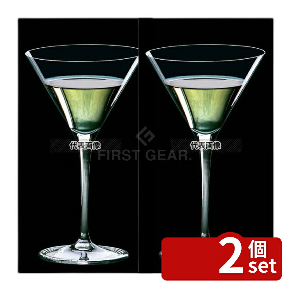 商品の特徴 リーデル ソムリエ マティーニ 4400/17 ●Itisourpleasuretomeetyourhighestexpectations.(その一口を幸福にするグラスである。リーデルグラス) ●250年余りの歴史を持つリーデル社の9代目当主クラウス・ヨゼフ・リーデルは「形は機能に従わねばならない」という信念のもと、様々なワインやスピリッツが本来持つ香り・風味・バランス、そして後味に到るまでを最高に楽しめる革新的なステムウェアの開発を志し、そのコレクションは1973年、ソムリエシリーズとして結晶しました。時を越え、ソムリエシリーズは10代目当主ゲオルグ・リーデルと世界中のワインやスピリッツの専門家達により優れたグラスを求める情熱と努力により発展・進化してきました。全てのソムリエシリーズは芸術的英知と技術を持つ熟練した職人によるハンドメイドです。 ●ハンドメイドの為、サイズ・容量に若干の誤差が生じる場合がございます。 ●スピリッツ 製品仕様 ●型番:4400/17 ●商品ブランドシリーズ:ソムリエ ●品名情報分解1 物:グラス ●外寸:φ105×H182/最大径:105 ●容量:210cc ●材質:最高級レッドクリスタル(鉛24%含有)/ JANコード：9006206211890