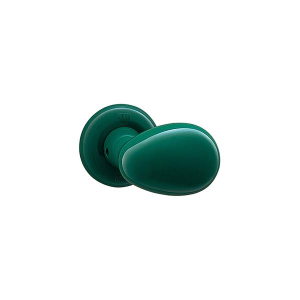 商品の特徴 UNION(ユニオン) レバーハンドル UL403-006 アクリル グリーン 製品仕様 ●分類:建築用金物 ＞ レバーハンドル ＞ レバーハンドル ●商品型番:UL403-006 ●機能:抗菌性防静電 ●仕様:アクリル グリーン ●サイズ:70×60×74 ●重量:0.31kg ●備考:屋内用専用プレート付ご注文の際は、必ずドア厚をご指示ください。空錠 WFS01001付 \9800 (税込\10780)シリンダー錠 WCS01001付 \14900 (税込\16390)間仕切り錠 WPS01001付 \13500 (税込\14850)表示錠 WES01001付 \13500 (税込\14850)※レバーハンドルとの色や色味が異なる場合がありますので、メーカーの営業までご相談ください。&nbsp; こちらの商品は、ご注文時にドアの厚みの指定の無い場合は販売不可となっております。 ご注文の際は、必ず入力欄に1mm単位でドア厚をご記載ください。