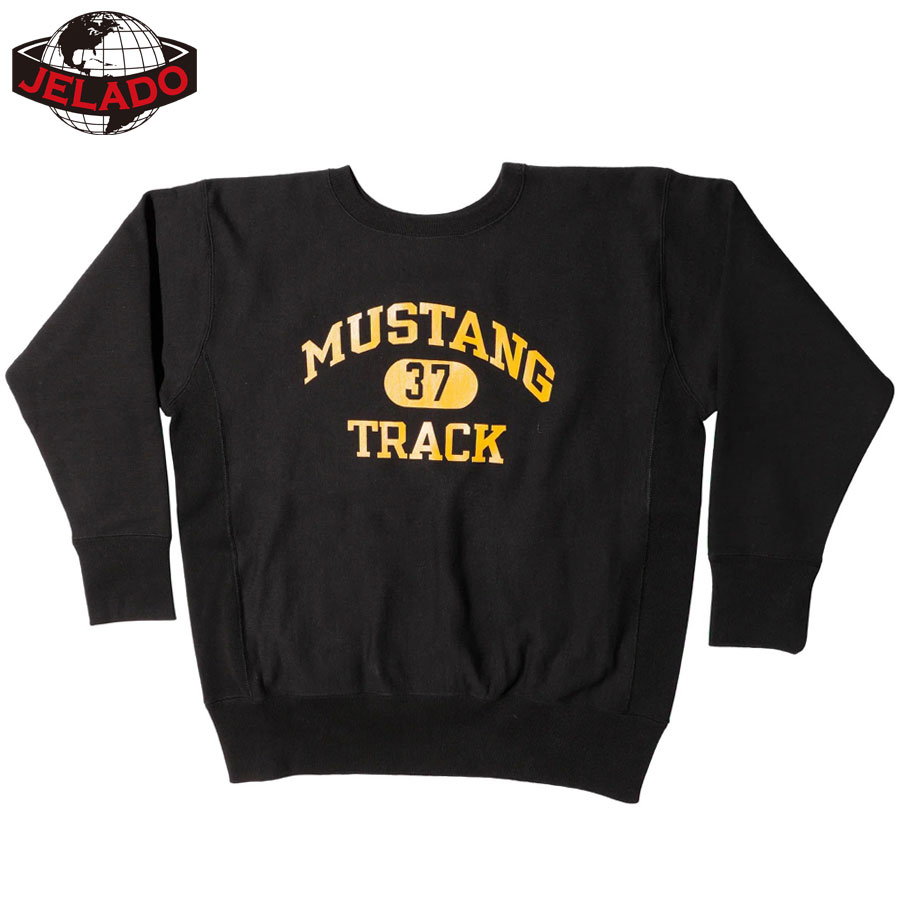 【商品名】 JELADO ジェラード スウェット トレーナー Warm Up MUSTANG Print AB23207 【特徴】 ライディングハイ社の協力のもと、WARM UPのプリントバージョンも展開。 現在では高い評価を受けている3段プリントを、油性ラバープリントで2度刷りすることで、当時と同様の立体感とボリュームのある贅沢な表情を再現しています。素材には、綿100％の米綿混・空紡糸を使用。表糸14/-（空紡糸）、中糸20/-（右寄）、裏糸10/-という構成で編み立て、裏糸のボリュームを最大限に引き出すため、編み機のパーツを改造するという徹底ぶり。しっかりとした厚みと、ふっくらとした裏毛の表情を両立しています。編み機のゲージは、表面の再現性を最優先に考え、ニッターと相談のうえ再現性を重視したオリジナルの12Gで設定。さらに自社開発の針を使用し、当時の生地表情に限 りなく近づけています。 起毛工程にも強いこだわりを持ち、米式起毛機を使用して起毛加工。ヴィンテージ同様の裏毛起毛の表情を再現しています。 また、当時特有の“からからに乾いた生地感”を表現するため、編み立て後に脱脂加工を施し、生地の硬さ・編み目の立ち方・風合いまで徹底的に作り込んでいます。脇のパネル部分は、ヴィンテージに倣いフラットシーマ縫製を採用。脱脂された 硬い生地を美しく縫い上げるため、高い技術力を持つ工場と組んで実現しています。カラーリングは、90年代に高く評価されていた希少カラーをあえて再現。 クラシックでありながら、どこか新鮮さも感じられる配色に仕上がっています。 生地・編み・縫製・プリント、すべてにおいて“再現”を超えたクオリティ。 ヴィンテージを知る人ほど唸り、初めての人でも“只者じゃない”と感じる、本気で作り込んだWARM UPスウェットです。 【カラー】 Black (ブラック) 【素材】 綿100% 【生産国】 MADE IN JAPAN 【注意】 画面上と実物では多少色具合が異なって見える場合もございます。ご了承ください。JELADO ジェラードWarm Up MUSTANG Print AB23207 商品名 JELADO ジェラード スウェット トレーナー Warm Up MUSTANG Print AB23207 特徴 ライディングハイ社の協力のもと、WARM UPのプリントバージョンも展開。 現在では高い評価を受けている3段プリントを、油性ラバープリントで2度刷りすることで、当時と同様の立体感とボリュームのある贅沢な表情を再現しています。素材には、綿100％の米綿混・空紡糸を使用。表糸14/-（空紡糸）、中糸20/-（右寄）、裏糸10/-という構成で編み立て、裏糸のボリュームを最大限に引き出すため、編み機のパーツを改造するという徹底ぶり。しっかりとした厚みと、ふっくらとした裏毛の表情を両立しています。編み機のゲージは、表面の再現性を最優先に考え、ニッターと相談のうえ再現性を重視したオリジナルの12Gで設定。さらに自社開発の針を使用し、当時の生地表情に限 りなく近づけています。 起毛工程にも強いこだわりを持ち、米式起毛機を使用して起毛加工。ヴィンテージ同様の裏毛起毛の表情を再現しています。 また、当時特有の“からからに乾いた生地感”を表現するため、編み立て後に脱脂加工を施し、生地の硬さ・編み目の立ち方・風合いまで徹底的に作り込んでいます。脇のパネル部分は、ヴィンテージに倣いフラットシーマ縫製を採用。脱脂された 硬い生地を美しく縫い上げるため、高い技術力を持つ工場と組んで実現しています。カラーリングは、90年代に高く評価されていた希少カラーをあえて再現。 クラシックでありながら、どこか新鮮さも感じられる配色に仕上がっています。 生地・編み・縫製・プリント、すべてにおいて“再現”を超えたクオリティ。 ヴィンテージを知る人ほど唸り、初めての人でも“只者じゃない”と感じる、本気で作り込んだWARM UPスウェットです。 カラー Black (ブラック) 素材 綿100% 生産国 MADE IN JAPAN 注意 画面上と実物では多少色具合が異なって見える場合もございます。ご了承ください。 ■ サイズ(cm) サイズ 着丈 身幅 袖丈 肩幅 (M) 61.0 59.0 58.0 49.0 (L) 63.0 61.0 60.0 51.0 (XL) 65.0 62.0 62.0 53.0 ※ブランドHP参照。多少の誤差はご了承ください。