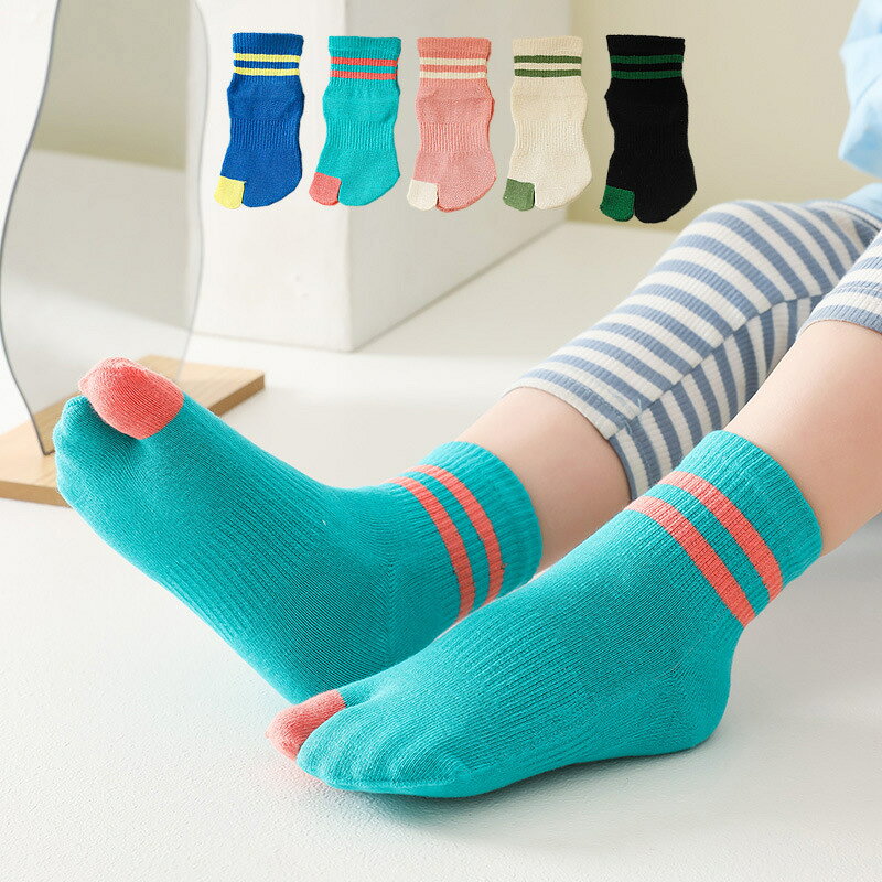 商品情報商品名子供用 足袋ソックス キッズ 2本指靴下 4足セット 綿 くるぶし丈 子供用 靴下 コットン 男の子 女の子 スニーカーソックス ジュニア 小学生 こども スポーツ くつ下 二本指ソックス おしゃれ シンプル かわいい 通園 通学 運動会 幼稚園 小学校カラー黒4足 白4足 青4足 緑4足 ピンク4足 黒+白+青+緑 青+緑+ピンク+黒 ピンク+黒+白+緑サイズ3-7歳 7-12歳素材綿混ご注意色注意書き モニター発色の具合により色合いが異なる場合がございますサイズ注意書き サイズ表記には多少の誤差(1～3cm程度)が生じる場合がございます製造注意書き 機械による生産の為、生地の継ぎ目の若干のズレやほつれなど、形やサイズに多少の誤差が生じる場合がございます子供用 足袋ソックス キッズ 2本指靴下 4足セット 綿 くるぶし丈 子供用 靴下 コットン 男の子 女の子 スニーカーソックス ジュニア 小学生 こども スポーツ くつ下 二本指ソックス おしゃれ シンプル かわいい 通園 通学 運動会 幼稚園 小学校 子供用 足袋ソックス キッズ 2本指靴下 4足セット 綿 くるぶし丈 子供用 靴下 コットン 男の子 女の子 スニーカーソックス ジュニア 小学生 こども 5