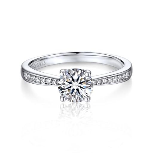 【エンゲージリング 】スターリングシルバーの婚約指輪 レディースには 6.5mm/1ctのモアッサナイトのセンターストーンがクラシカルな4本爪でセッティングされています。リングの細身のシャンクには16石のモアッサナイトダイヤモンド(4 x 1*1mm + 12 x 1.2*1.2mm small side stone)がリボンのように並び、センターストーンをより眩しく見せています 【プレゼント女性人気】魅力的な母の日ギフトで、お母さんに感謝の気持ちを伝えましょう。MomentWish モアッサナイト指輪 レディース は美しいギフトボックスに入れてお届けします。母、女友達、妻へのの誕生日プレゼント、記念日プレゼント、バレンタインデーギフトに最適です。私たちのブランドは金属アレルギー対応ネックレスの人気ブランドです、どの年代の女性でも着用でき、美しさをアピールできます 【高品質のモアッサナイト】厳選されたモアッサナイトは、天然ダイヤモンドと同等の硬度を持ち、ダイヤモンドの2.5倍のファイヤーを持ちます。モアッサナイト リングは、ダイヤモンドリングに代わるとても良い指輪です。
