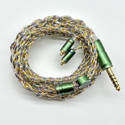 【優良線材使い】金メッキと銀メッキと銅混合&amp;銀箔線材を混合で手編み込んで上がりました、線路ははっきり見えます、クリアでレンジの広い、バランスに優れる4芯高品質リケーブルです。 【高音質】信号伝送ロスを最小限に抑え音の劣化を少なく、音の広がりや奥行き感を向上、高域から低域までバランスに優れた音質で臨場感溢れる音場を表現します。 【品質&amp;外観重視】高品位部品使ってます、品質重視を前提にして、外観配色も考えてます、見た目から高級感満々です。 【装着良好】柔らかくしなやかな素材が使用されているため取り回しは良好、後々ケーブルに巻き癖が付いたりといった心配もしない。 太目線材で耐久性を確保。イヤフォンケーブルには長期使用に耐える。