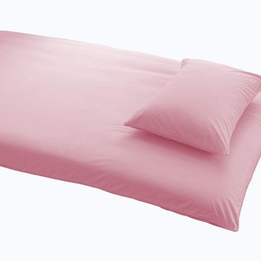 【サイズ】シングル - 約105x215cm。この敷き布団カバーは、長さ(丈)が215cmのゆったりサイズ。余裕を持って敷き布団を入れられます。また、全開ファスナータイプでファスナーが大きく開きますから、面倒なお布団の出し入れがラクラク! 【素材】天然素材綿100%。良質で高価な40番手の超極細糸を使用し、打ち込み本数は200本です。良質な綿を丁寧に織り上げることにより、肌ざわりのやさしい生地に仕上がりました。目詰みも良く、耐久性にも優れたしっかりとした生地です。 【吸湿性に優れたコットン、素肌に心地いい感触】ふとんカバーは、就寝中、直接肌に触れるもの。だからこそ、吸湿性・発散性に優れた天然繊維、綿100%生地がおすすめ。汗をやさしく吸い取り、いつでも気持ちいい肌ざわり。自然な肌ざわりはストレスがなく使い心地が快適です。 【敷布団をしっかりと守ります】生地に適度な厚みがあります。だから、敷布団を、汗など外からの汚れからしっかりと守ります。 縫製も細かいミシン目で丁寧に縫製されています。だからとても丈夫。 【洗濯OK!】家庭で丸洗いでき、いつも清潔に保てます。色褪せにくい、型崩れが起きにくく、耐用性抜群。