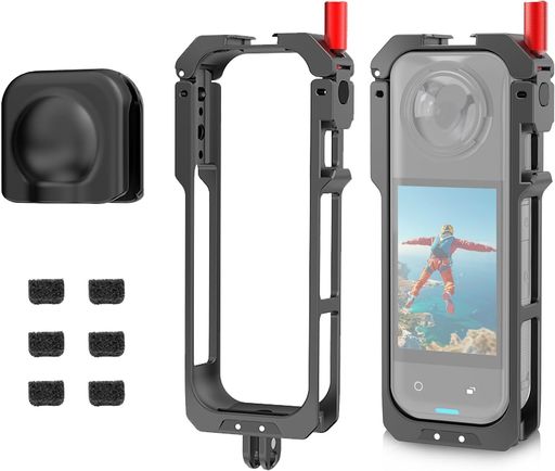 堅牢保護 &amp; 精密フィット: Insta360 X5 のために"1:1"で設計された本ケースは、航空アルミニウム合金を採用し、CNC加工による高精度仕上げです。カメラにストレスを与えない"ジャストフィット"を実現。バッテリー収納部、充電ポート、サイドボタン、さらには拾音穴まで全て完全露出しているため、装着したままでも本体機能を100%操作可能です。ぶつかりやすいレンズを守るシリコンレンズカバー付き。 無限の拡張性: 本体側面と上部にデュアルコールドシューを装備。底部と側面には1/4インチネジ穴を完備しており、外部マイク、LED補助灯、自撮り棒、三脚などのアクセサリーを自由に組み合わせ可能です。縦置き・横置きどちらにも対応し、Vlogから本格的な映像制作まで、X5の可能性を広げます。 放熱性 &amp; 耐衝撃性: 軽量化と高剛性を両立した中空構造デザインにより、本体の熱こもりを防ぎながら、万が一の落下や衝撃からカメラを守ります。アルミフレームが衝撃を吸収し、激しい動きのスポーツ撮影や長時間の動画撮影でも、カメラ本体を安心して守ります。