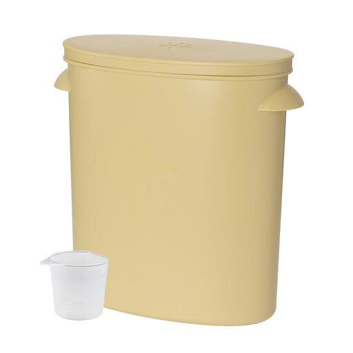 製品サイズ:(約)幅31x奥行15.5x高さ32cm 製品重量:(約)0.667kg(計量カップ含) 素材・材質:本体・ふた/ポリプロピレン(耐熱温度100度、耐冷温度-20度)、計量カップ/ポリプロピレン(耐熱温度120度、耐冷温度-20度) 生産国:日本 仕様:容量/本体8.8L、計量カップ200ml