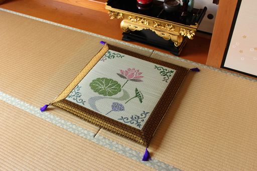 純国産袋織い草御前(仏前)座布団『蓮の花』約70x70cm
