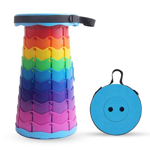 【高品質な材料&amp;耐久性に優れる】高品質なナイロンと高強度PP材料を採用するから、耐荷重が強くてバラバラになることがない、耐荷重は150kgです、耐久性も高いです、防水なので、水に濡れでも大丈夫です、人体と環境にもやさしいです。 【1秒で開閉可能&amp;高度調節自由】一秒だけで完全開閉可能の超便利な新型折りたたみ椅子です。使い方は簡単で、閉じた状態の6cmから展開状態の45cmまで自分のニーズに応じてお好みの高さに調整できます。大人にも子供にも適合で、コンパクトな机や踏み台としてもお使いいただけます。※日本語取り扱い説明書付き 【コンパクト&amp;持ち運び便利】ポータブルチェアは二つの持ち運び方法があります。チェアにはロープがあり、椅子として使う時に上の板に回って飾り用です。外出の時はロープを引いて、椅子がバッグのように肩にかけることができます。外観は本当のバッグみたいです。それにもう一つの小さいロープがあり、片手で持つのも便利です。収納スペースを食わず持ち運びに便利で楽です。もちろん、リュックに入れても平気に持ち運びできます。