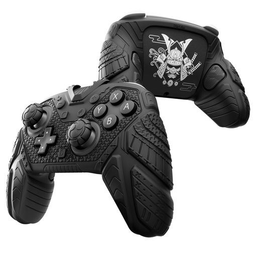 【Switch 2 Proコントローラー専用設計】Nintendo Switch 2 Proコンに合わせた専用フィット構造。しっかり握れるサムライアーマーデザインで、ABXYボタンと十字キーは露出仕様、中央ボタンは薄型シリコンで覆われ、自然な押し心地を保ちます。 【侍鎧をモチーフにしたデザイン】伝統的な侍の甲冑をイメージし、重ね板・輪郭ライン・鋲ディテール・鱗状テクスチャーを精巧に再現。シリコンカバー、スティックキャップ、ステッカーまで統一デザインで、力強く没入感のある装甲スタイルを演出します。 【快適な操作を支えるエルゴノミックグリップ】侍の篭手を思わせるテクスチャーグリップゾーンにより、長時間の使用でも安定したホールド感を実現。マットな滑り止め加工で、汗をかいても滑りにくく、快適さと操作精度を向上させます。 【耐久性の高いシリコン保護】肌触りの良い高弾性シリコンを採用し、コントローラーにぴったりフィット。グリップ・エッジ・ショルダー部を重点的に強化し、衝撃、落下、傷、擦れによる塗装剥がれからしっかりガードします。