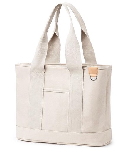 【Lサイズ大容量のトートバッグ】 幅広のマチでたくさんの荷物も収納できます。3つの仕切りがあり、バッグの中身が整理整頓できます。中が散らからず、いつでもキレイに!ファスナーポケットには貴重品や荷物を入れ、オープンポケットにはさっと取り出したい水筒やハンカチなどを入れます。各気室の仕切りは丈夫な布が長めに仕立てられていて、荷物がごっちゃにならないです。 【自立型トートバッグ】 底板も付いててちゃんと自立するので、荷物が少なくてもしっかりしています。 【耐久性】丈夫なキャンバス素材を採用され、長く気軽にお使い頂けます。トートバッグサイズ:約ヨコ32cm*マチ15cm*タテ27.5cm 重量:約450g 【多用途】無駄な飾りのないシンプルなデザイン、男女兼用!オフィスでもカジュアルでもOK 、通勤・通学・ジム・マザーズバッグ・・・デイリー使いにピッタリなキャンバストートバッグです。 【2wayバッグ】肩掛けもできる長さの太めの取っ手でたくさん荷物を入れても肩が痛くなりにくい。