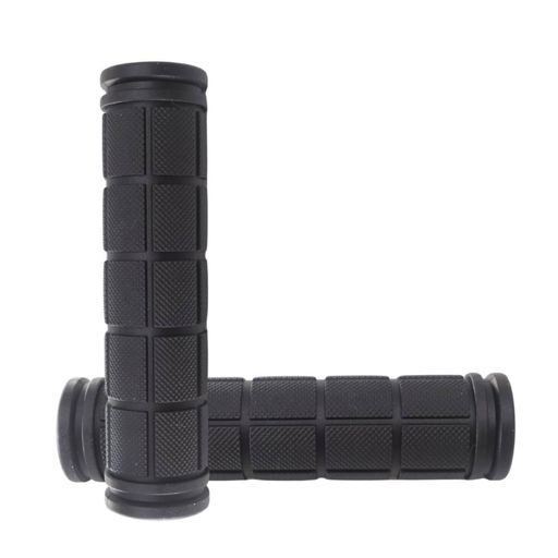 【商品内容】自転車グリップ 2個セット(1組) サイズ:長さ12cm x 内径2.2cm 重量:70g(1組) 材質:ゴム カラー:ブラック。 【高品質素材】ブレーキハンドルカバーには衝撃吸収・滑り止め・耐摩耗性に優れた高品質ゴム素材を使用。耐久性が高く、変形しにくいため、長く安心してお使いいただけます。手にやさしい柔らかな手触りでしっかりフィットし、晴天でも雨天でも安定したグリップ力を発揮、快適で安全なライディングをサポートします。 【洗い可能】ハンドルグリップ バイク グリップは水洗いにも対応しています。お手入れも簡単で、日常の汚れもさっと拭き取ることができます。汚れがついたら、きれいな水で洗い流すか、中性洗剤で軽くこするだけで、素早く汚れを落とし、衛生面と性能を維持できます。実用的で安心感があり、工具の使用体験を向上させます。 【取り付け簡単】このマウンテンバイクグリップはハンドルバーに簡単に差し込むだけで取り付け可能。特別な工具は不要で、素早くしっかりと固定できます。滑りにくい設計で安定感があり、グリップの交換やアップグレードもスムーズに行えます。