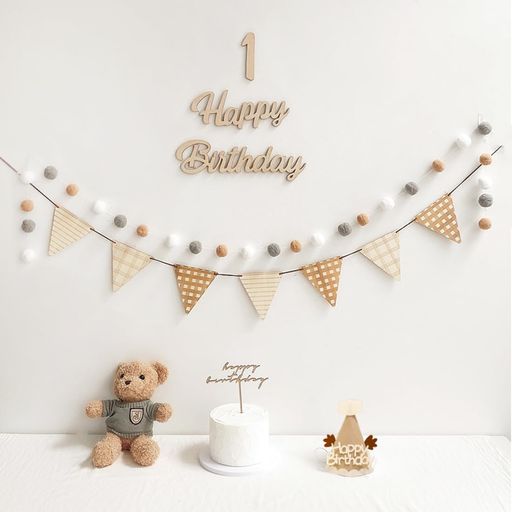 💖【簡単カワイイ❗】💖お子様や大切な方のお1歳を素敵に彩るデコレーションセット。流行のスプリプトスタイルを取り入れ、カワイイくてスタイリッシュなデコレーションをこれ一つで簡単に作ることができます。フェルト生地 誕生日パーティー装飾品は、男の子と女の子の1歳の誕生日パーティーを華やかに演出します。 🎁【充実のセット内容❗】🎁1歳 happy birthdayフェルト生地バナーx1、フェルト生地 ケーキトッパーx1、150cm フェルト生地フラッグガーランドx1、200cm フグボールガーランド(事前に張られた)x1、グルードットx1。素材は厚さ2mmのフェルト生地、繰り返し使用できます。 ⏱簡単に設置⏱フグボールガーランドはあらかじめ紐が通されているので、すぐに飾ることができます。簡単でオシャレです、壁に貼っても掛けっても、天井から吊っても、喜びの雰囲気を盛り上げることができます、飾り方は多種多様で。 🎉【適用場合】🎉可愛い色合い、お食い初め 飾り、犬 誕生日、出産祝い、卒業、バースデー 飾り、結婚式、バースデーパーティー、ウェディング、二次会いろんな記念日パーティーには適用です。