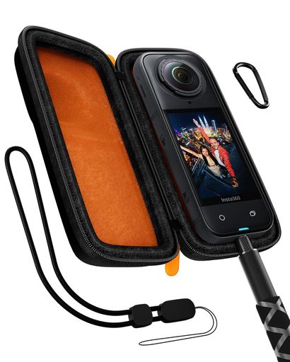​完全対応​:サイズ15*7.4*6.9CM、Insta360 X5/X4専用ケース。純正レンズキャップと保護カバーとの一括収納が可能です 自撮り棒対応設計​:両開きファスナー構造で、自撮り棒を取り付けたまま収納可能。アウトドアでの移動時にも便利にご利用いただけます 高い保護性​:堅牢なEVA外殻と柔らかな内張りで、ホコリ・落下・キズからしっかり保護 ​優れた携帯性​:軽量コンパクト設計で、カラビナとリストストラップ付き。バックパッキングやハイキングなど outdoor アクティビティに最適 理想的な贈り物​:Insta360 X5/X4オーナーへの実用的で心のこもったギフトとしておすすめです