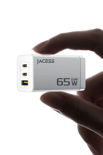 【長時間の充電待ちにさようなら!65W急速充電器・複数デバイスを同時に急速充電】長時間の待ち時間は人をいらいらさせますか? それなら、当社のType-C充電器は間違いない選択です! Jacess PD充電器は2025年初めに新たにアップグレードされ、どのCポートでも65Wの出力が可能です。MacBook Air 13は約1時間で0〜75%充電でき、この65W充電器は従来のUSB充電器の7倍の速さです。わずか20分でiPhone 17 を0~50%まで急速に充電することができます。充電時間が1時間以上短縮され、1日に2時間以上の時間が節約できます。驚異的な充電速度で瞬時に電池を満充電に!遅い充電にさようなら!他の充電器と比較して、本充電器は3つの出力ポートすべてで複数のデバイスを同時に急速充電できます!ぜひ当社の65W PD急速充電器を体験してください。 【業界革新・2025年春 再進化・世界最小クラス設計・軽量化】当社のType-C充電器は、最先端の窒化ガリウムGaNIV材料(2025年第4世代の最新技術)と3Dチップスタッキング技術を採用し、2.8 x 4 x 5.8 cmの超小型化を実現しています。