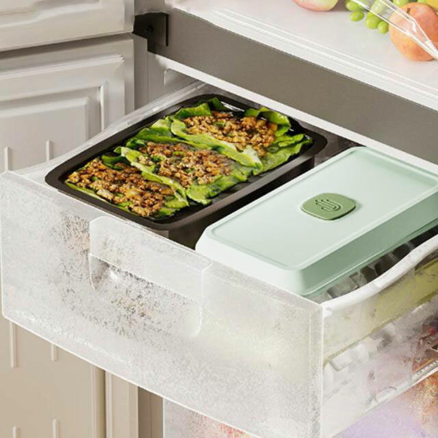 【ワンプッシュで氷が取れる】 製氷皿 四角氷 氷 32個取り/18個取り 2サイズ 保存容器付き 蓋付き 氷作る容器 製氷器 製氷機 シリコン製 氷機 製氷ケース アイスキューブ 氷トレー 小分け アイストレー 氷取り出しやすい 大容量 家庭用 冷凍保存 耐久性 氷のシャベル付 3