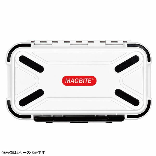 マグバイト マグタンク M MBT01W-M (タックルボックス タックルケース)■サイズ(mm)：125×95×42■8スペース■取り外し可能仕切り数：2■容量約230gまで浮きます≪マグバイト タックルボックス タックルケース≫●優れた防水性能で万一の落水でも浸水をガードし、高い浮力で水没によるアイテムのロストを防ぎます。（※サイズによって容量の限度が異なります。）●スリットウレタンフォームとフリーコンパートメントシステムにより、ジグヘッドやワーム、小物類の収納が快適に。ルアーゲーム全般、特にソルトライトゲームにそのいやすさを発揮します。●「在庫有り」の表示であっても、必ずしも在庫を保証するものではありません。掲載商品につきましては、各モール及び実店舗と在庫を共有しております。完売や欠品の場合は、誠にご迷惑をお掛けいたしますが、御注文をキャンセルさせていただく場合がございます。予めご了承ください。●商品画像は代表画像の場合もございます。商品名等をご確認の上ご購入ください。また、仕様変更により商品スペックやパッケージ、内容量などが変更となる場合がございます。仕様変更に伴う返品、商品交換の際の往復送料はお客様ご負担となります。予めご了承ください。優れた防水性能で万一の落水でも浸水をガード!