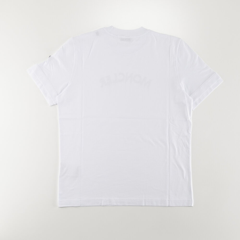 【お買い物マラソン期間中ポイント5倍】【5のつく日限定★10%クーポン★】モンクレール MONCLER メンズトップス 水性ロゴプリント 袖パッチ付き Tシャツ 8C000.02.89A17　 　フィットハウス