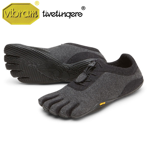 ・5本指シューズの代表 vibram fivefingers ・環境に配慮したモデル ・斬新なデザインと抜群のフィット感 ・フィットネス、ジム、カジュアル等オールマイティーに使えるモデル ビブラムファイブフィンガーズ（ビブラム5本指シューズ）は今まで存在してきたどのシューズとも違い、足の自然な動きを可能にするだけでなく様々な足への効能が期待されています。 1.足の筋肉を刺激することにより、強い足を作り怪我を防止して健康を促進します。 2.足首、足、指の可能域を広げ、自然な足の動きをサポートします。 3.足からの刺激を脳へ伝える事によりバランスや平衡感覚が改善されます。 4.一般的なシューズのように踵が上がっていないので姿勢がよくなり、重心が足全体に分散できます。 5.自然な足の動きや体の動きを促進することにより、気持ちよく運動できるようになります。 標準サイズモデル ＞＞サイズの測り方と対照表 重さ：W38 = 136g 〜サイズの測り方〜 踵から一番長い指までの長さを計測してください 裸足の実寸と普段履いている靴のサイズは大きく異なります。 ※掲載画像は実物と多少異なる可能性がございます。 ⇒[KSO ECO]全商品 【アッパー】Polyester Wool material 【ソール】3mm Rubber Vibram N-OIL 【インソール】Wool sockliner 環境に配慮し、VibramFivefingersのミニマリズムを踏襲した超快適なカジュアルモデル「KSO ECO」のWOOLタイプが登場！ 「N-Oil」を使ったモデルで、90％以上が天然素材から作られており、着色も100％天然の顔料を使用しています。 3mmのアウトソールは地面を良く感じることができ、軽量で通気性のあるウールのアッパーは柔らかい上に非常に快適で暖かく、足元を快適に保ちます。 裸足感覚に近づけつつも暖かさも両立したモデルとなっております！ このモデルは水で手洗いし、日陰で乾燥させることをお勧めします。 ※小さめに作られていますので1サイズアップがおすすめです。